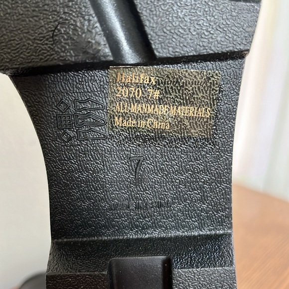 Seven7• NWT, Halifax Black Short Ankle Women’s Rain Boots, Size 7 - Picture 8 of 9